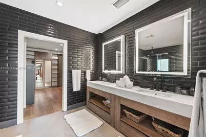 970 S Shore Dr, Miami Beach, FL 33141 - Photo 9