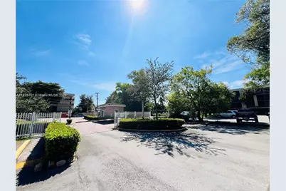 8405 NW 8th St #104, Miami, FL 33126 - Photo 25