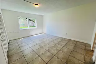 8405 NW 8th St, Miami, FL 33126 - Photo 9