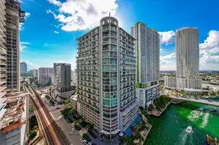 690 SW 1st Ct, Miami, FL 33130 - Photo 1