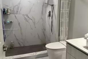 275 NE 18th St, Miami, FL 33132 - Photo 23