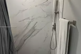 275 NE 18th St, Miami, FL 33132 - Photo 21