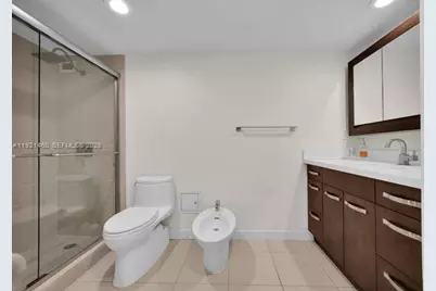 5600 Collins Ave #4H, Miami Beach, FL 33140 - Photo 19