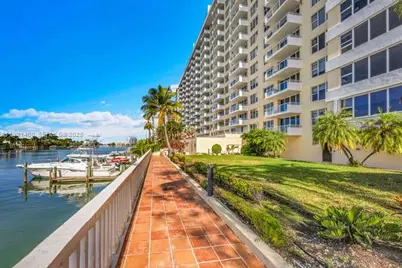 5600 Collins Ave #4H, Miami Beach, FL 33140 - Photo 25