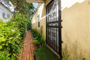 37 NE 44th St, Miami, FL 33137 - Photo 31