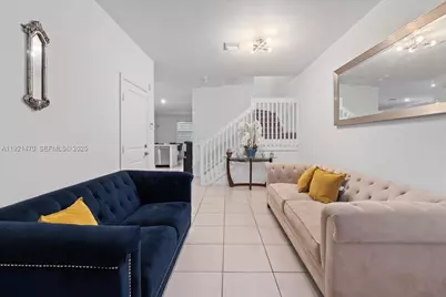 2641 SE Se 12th St, Homestead, FL 33035 - Photo 5