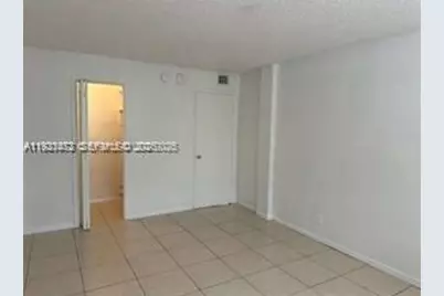 500 Executive Center Dr #1C, West Palm Beach, FL 33401 - Photo 7