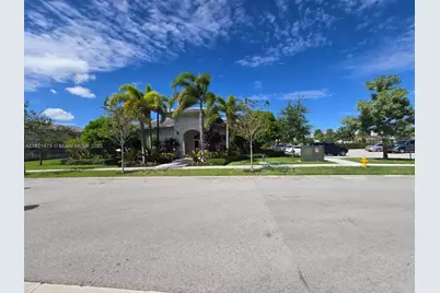 2705 SE 15th St, Homestead, FL 33035 - Photo 19