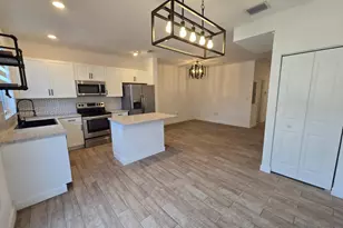 2705 SE 15th St, Homestead, FL 33035 - Photo 5