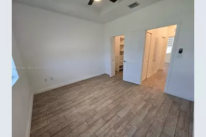 2705 SE 15th St, Homestead, FL 33035 - Photo 13