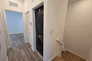 2705 SE 15th St, Homestead, FL 33035 - Photo 9