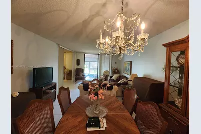 900 Colony Point Cir #107, Pembroke Pines, FL 33026 - Photo 9