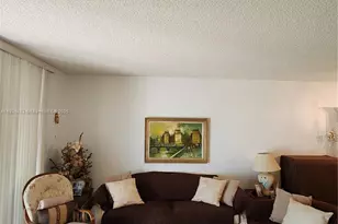 900 Colony Point Cir, Pembroke Pines, FL 33026 - Photo 11