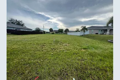 2118 NE 5th Ave, Cape Coral, FL 33909 - Photo 7