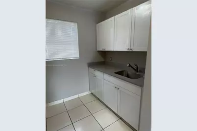1286 NW 59th St, Miami, FL 33142 - Photo 5