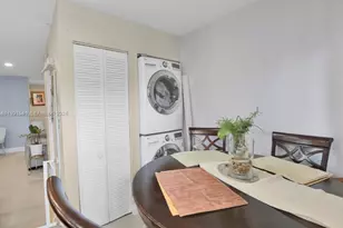 550 SW 115th Ave, Sweetwater, FL 33174 - Photo 7