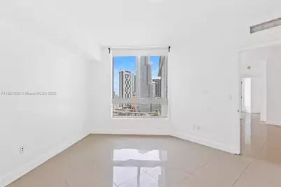 350 S Miami Ave #1805, Miami, FL 33130 - Photo 19