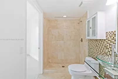 350 S Miami Ave #1805, Miami, FL 33130 - Photo 25