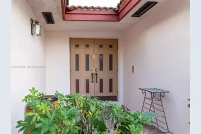 19030 NW 86th Ct, Hialeah, FL 33015 - Photo 5