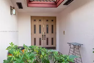 19030 NW 86th Ct, Hialeah, FL 33015 - Photo 5