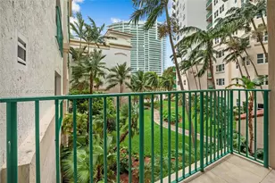 19900 E Country Club Dr, Aventura, FL 33180 - Photo 13