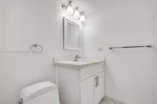 5555 Collins Ave, Miami Beach, FL 33140 - Photo 15