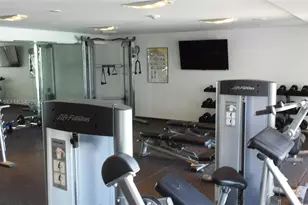 325 S Biscayne Blvd, Miami, FL 33131 - Photo 19