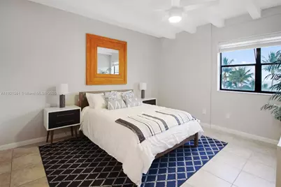 1390 Ocean Dr #407, Miami Beach, FL 33139 - Photo 7