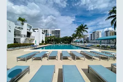 800 Parkview Dr #726, Hallandale Beach, FL 33009 - Photo 31