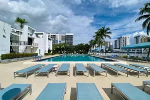 800 Parkview Dr, Hallandale Beach, FL 33009 - Photo 31