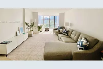 800 Parkview Dr #726, Hallandale Beach, FL 33009 - Photo 5