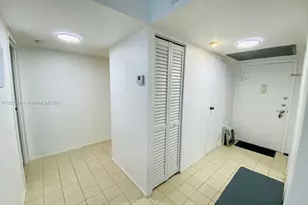 800 Parkview Dr, Hallandale Beach, FL 33009 - Photo 23