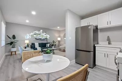 1350 NE 5th Ter #6, Fort Lauderdale, FL 33304 - Photo 7