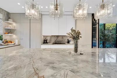 34 SW 26th Rd, Miami, FL 33129 - Photo 23