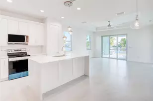 3802 SE 12th Ave, Cape Coral, FL 33904 - Photo 3