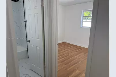 6301 Moseley St #2, Hollywood, FL 33024 - Photo 7