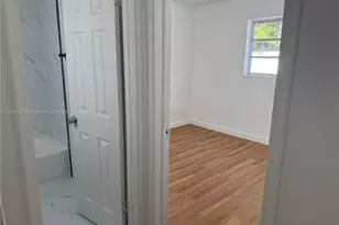 6301 Moseley St, Hollywood, FL 33024 - Photo 7