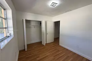 6301 Moseley St, Hollywood, FL 33024 - Photo 9