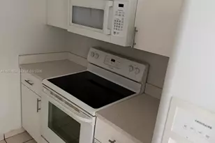 5501 NW 7th St, Miami, FL 33126 - Photo 7