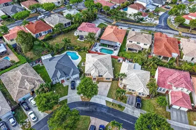 16283 SW 83rd St, Miami, FL 33193 - Photo 3