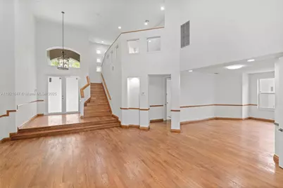 15601 SW 14th St, Pembroke Pines, FL 33027 - Photo 7