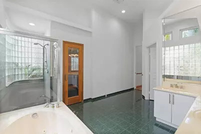 15601 SW 14th St, Pembroke Pines, FL 33027 - Photo 33