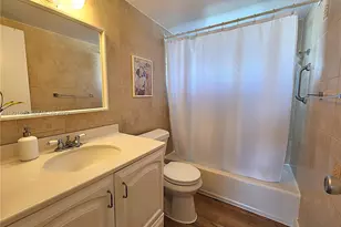 7900 Tatum Waterway Dr, Miami Beach, FL 33141 - Photo 9