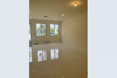 10300 NW 66th St #104, Doral, FL 33178 - Photo 9