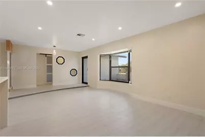 1771 NW 93rd Ave, Pembroke Pines, FL 33024 - Photo 19