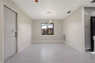 1771 NW 93rd Ave, Pembroke Pines, FL 33024 - Photo 17