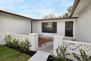 1771 NW 93rd Ave, Pembroke Pines, FL 33024 - Photo 29