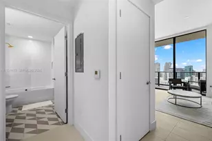 159 NE 6th St, Miami, FL 33132 - Photo 17
