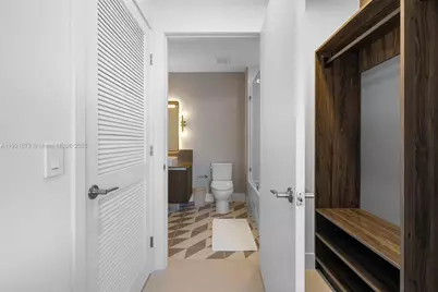 159 NE 6th St #5008, Miami, FL 33132 - Photo 7