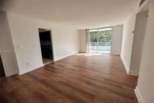 492 NW 165th St Rd, Miami, FL 33169 - Photo 13
